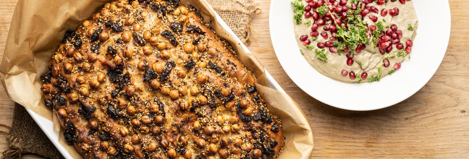 Kikærtefoccacia med za'atar og tomater