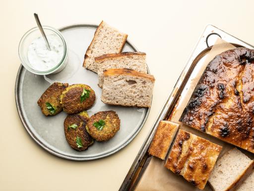 Falafel med foccacia og tzatziki