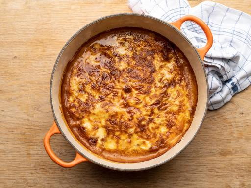 Grøn moussaka med røde linser, kartofler og squash