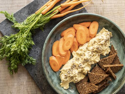 Flækærtehummus  med gulerodscrudités